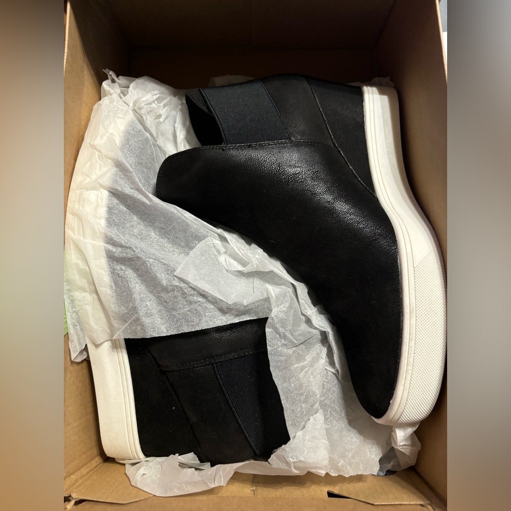 Maurices size 9